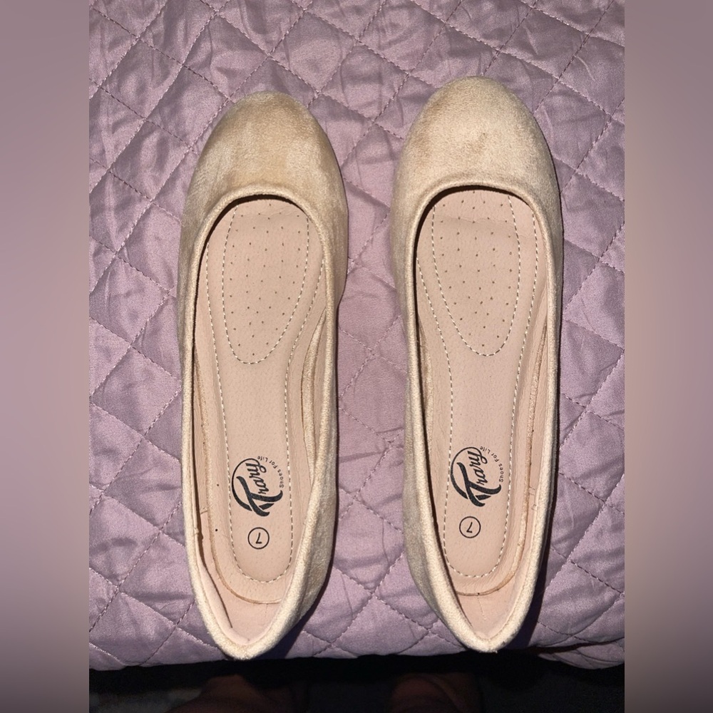 Flats size 7